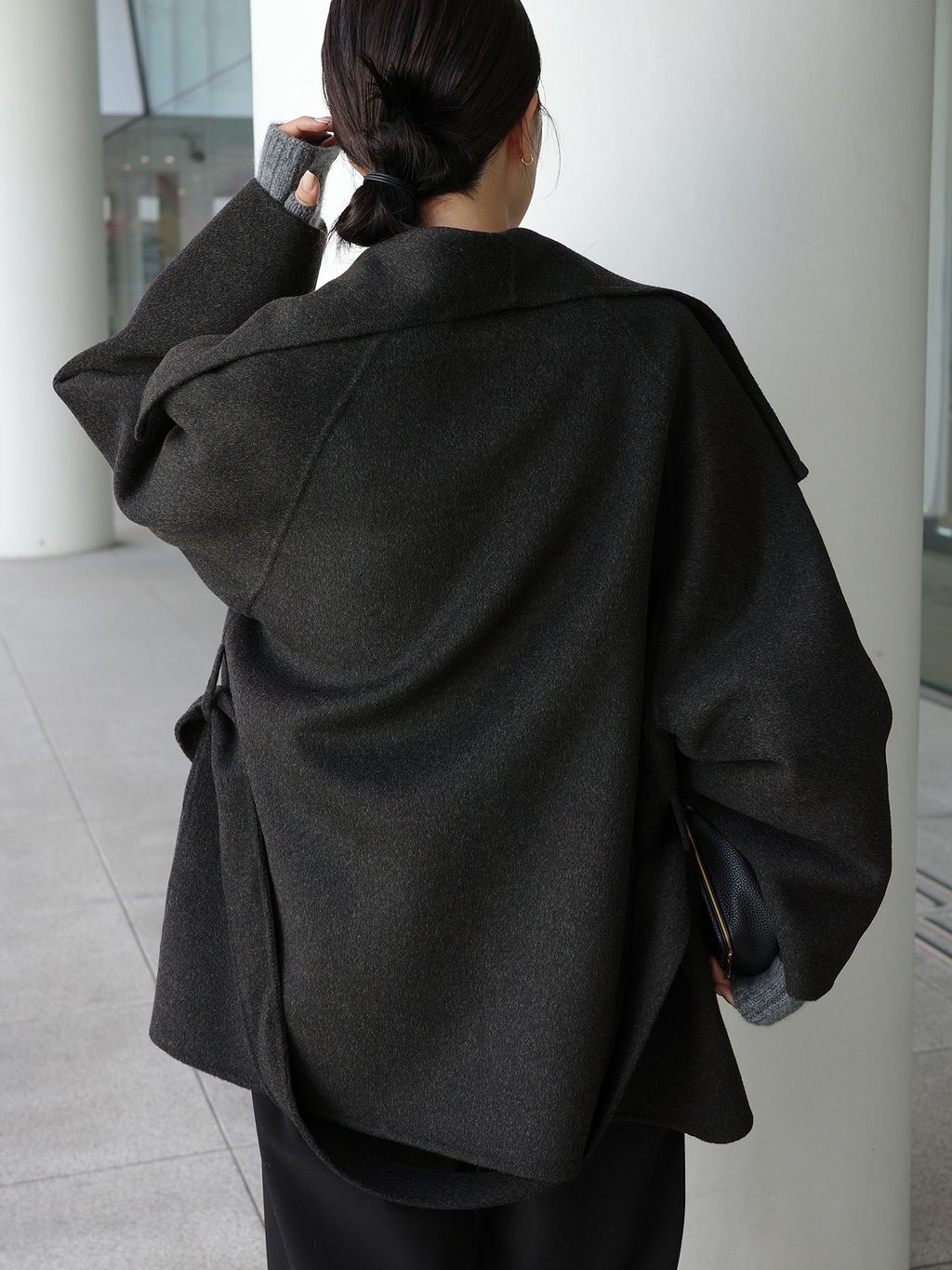 25AW【新品タグ付】HAMILTON DRAPE HALF コート 38 黒 追加》HAMILTON DRAPE HALF コート 2（その他アウター）｜Plage