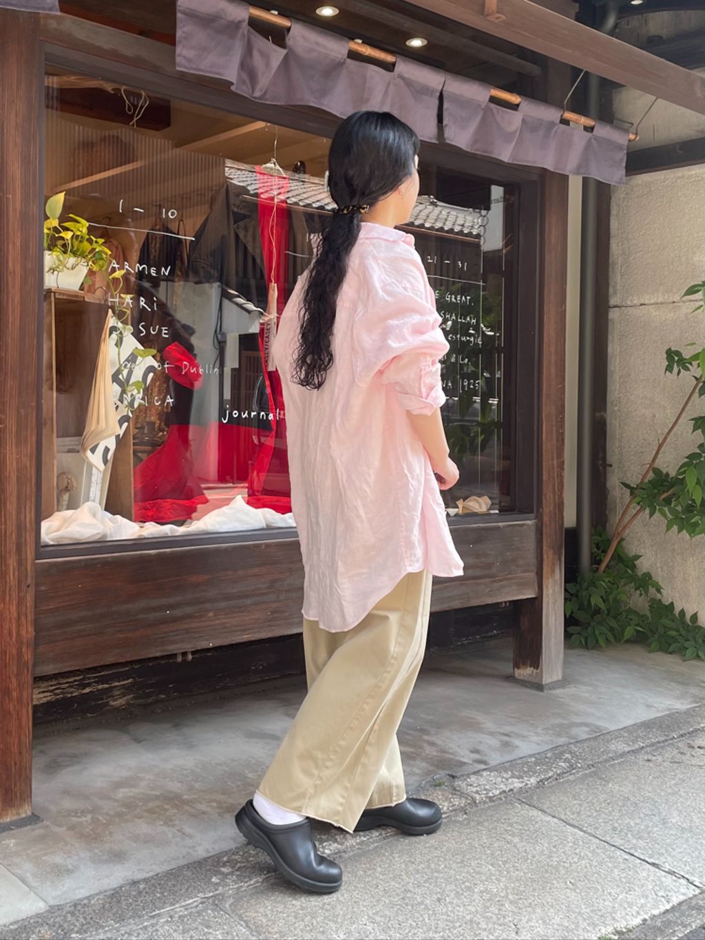 エアリネン Plainシャツのコーディネートスナップ（F.N）｜journal
