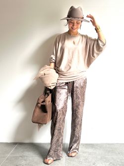 WISH DOLMAN ASYMMETRY PULL OVERのコーディネートスナップ（PR Sasaki