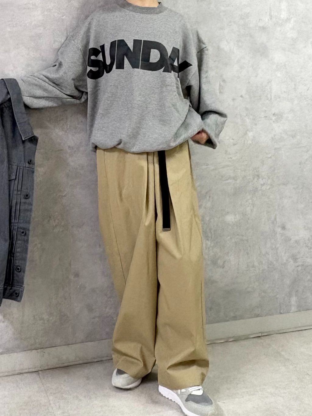 SUNDAY プリントスウェットのコーディネートスナップ（K.H）｜journal