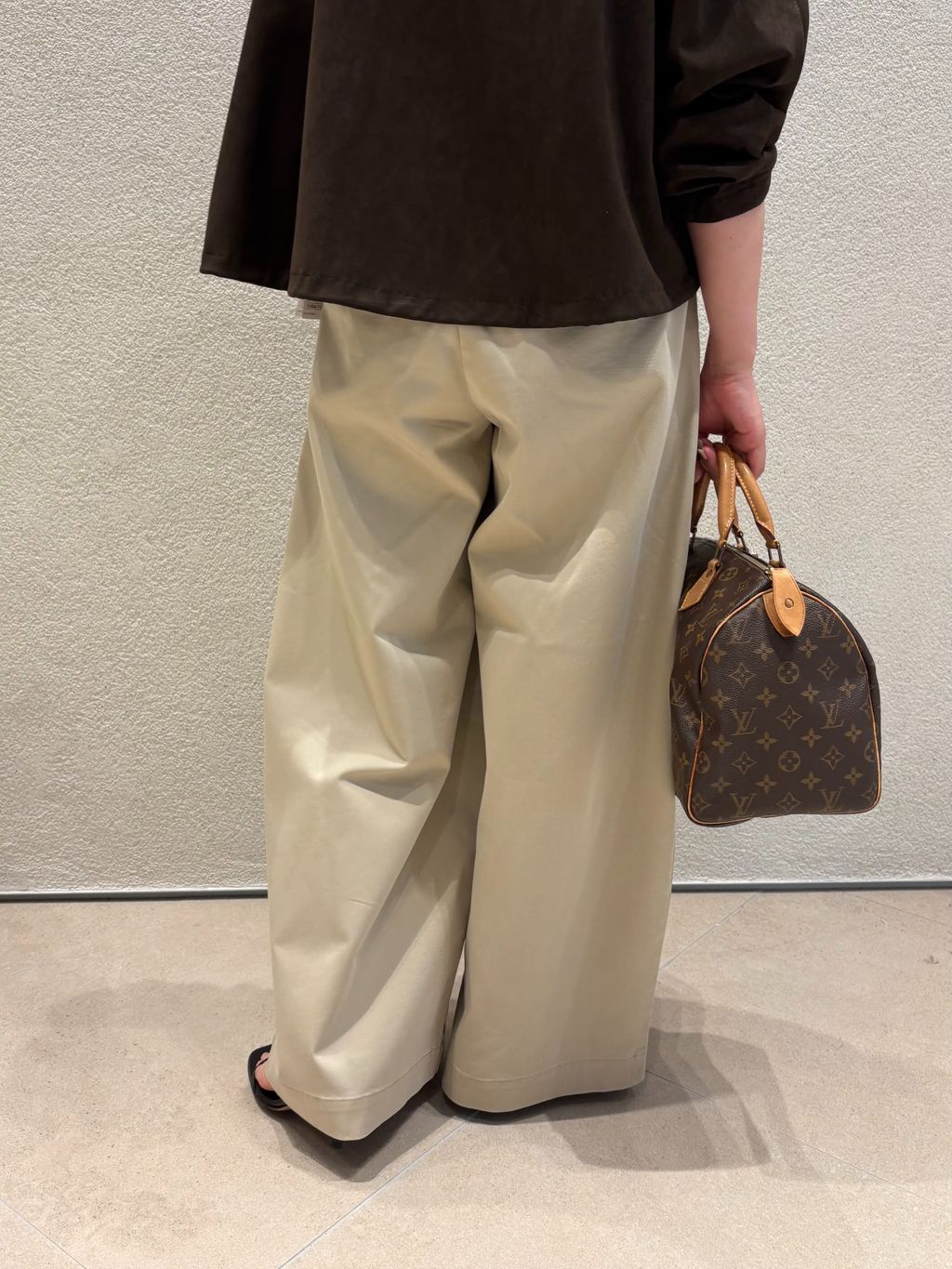 追加》R'IAM Super wide CHINO パンツ 4のコーディネートスナップ