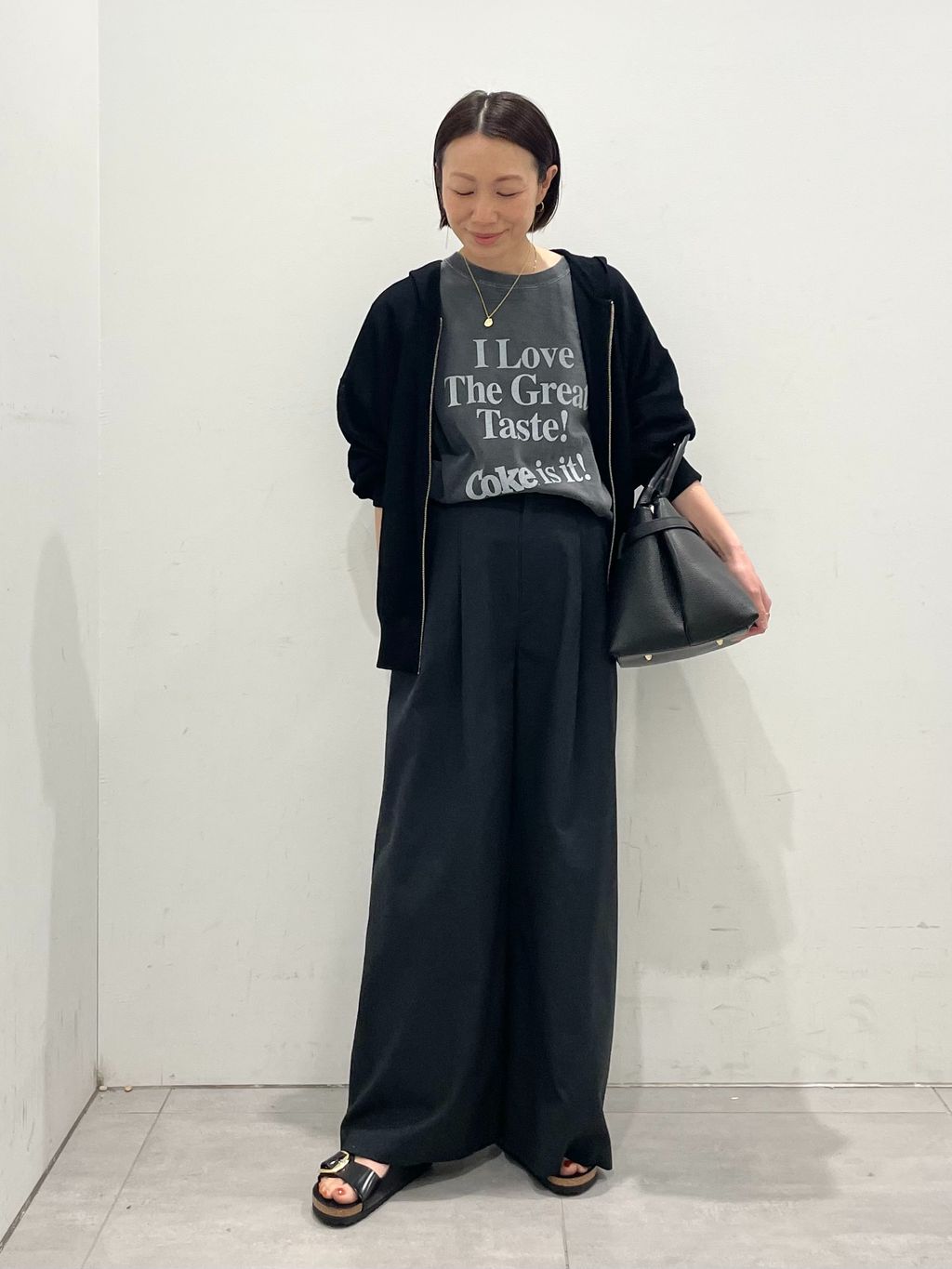追加 / 新色》シアーフーディのコーディネートスナップ（MATSU