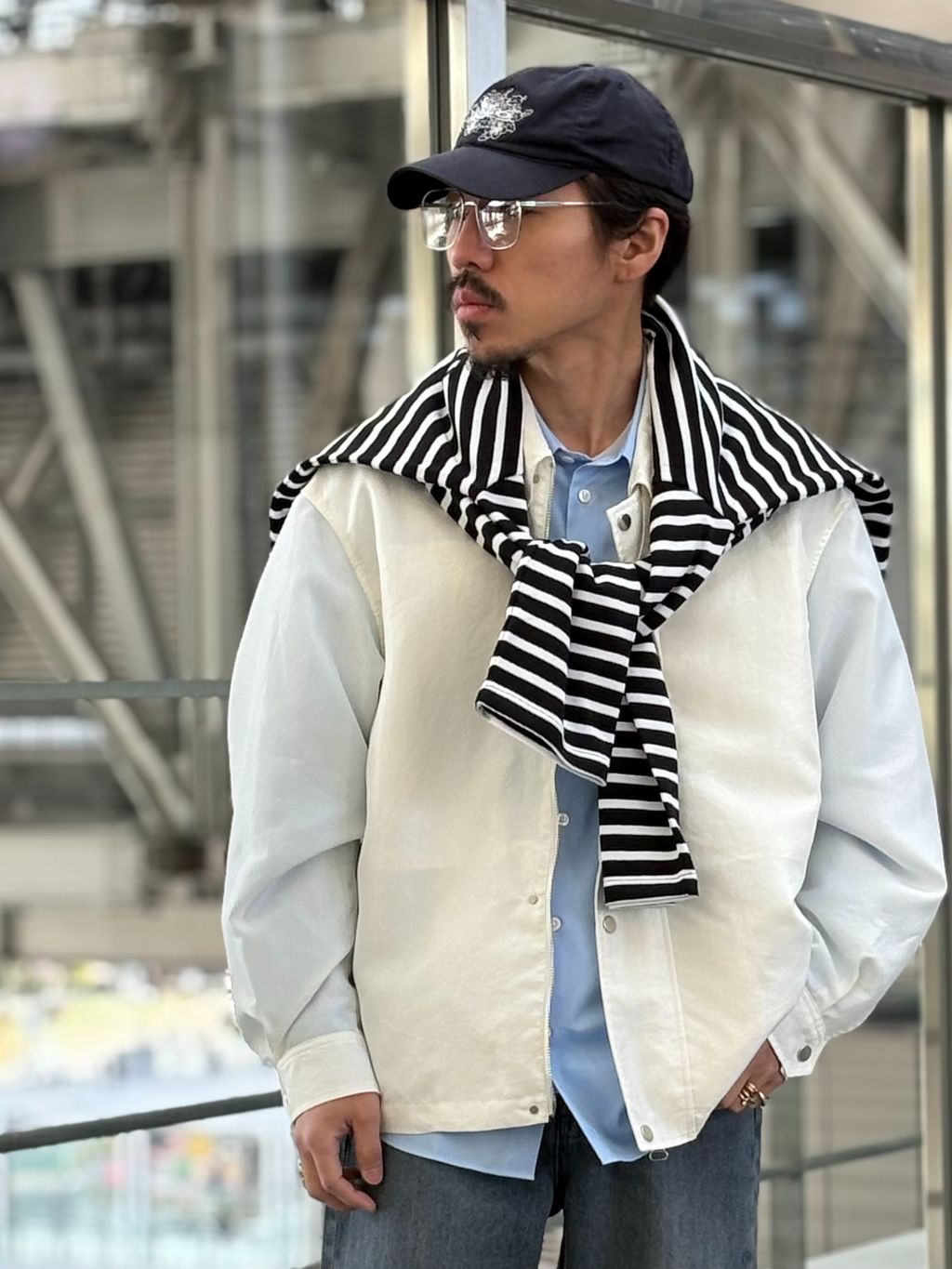 ライト シャンブレー ショート ブルゾンのコーディネートスナップ