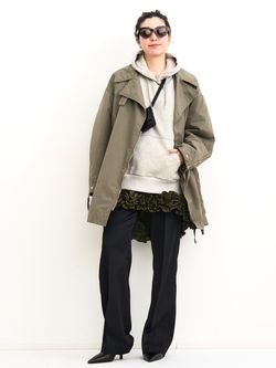 アパルトモン　Lisiere ブラック　フード　コート LISIERE MILITARY COATのコーディネートスナップ（BUYER.N）｜L