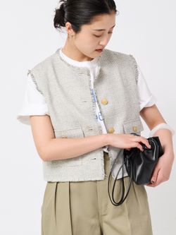 GIOLICA ツイードメッシュノーカラーベストのコーディネートスナップ