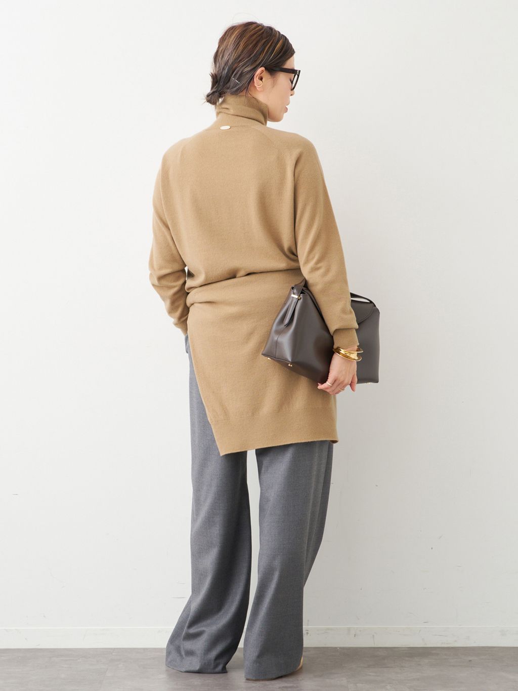 CAPRI タートルネック プルオーバーのコーディネートスナップ（HIRO