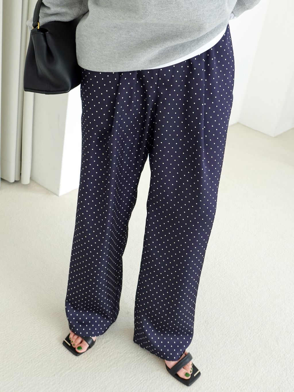 一部店舗+WEB限定予約》2枚SET ルーズニット&カットのコーディネート