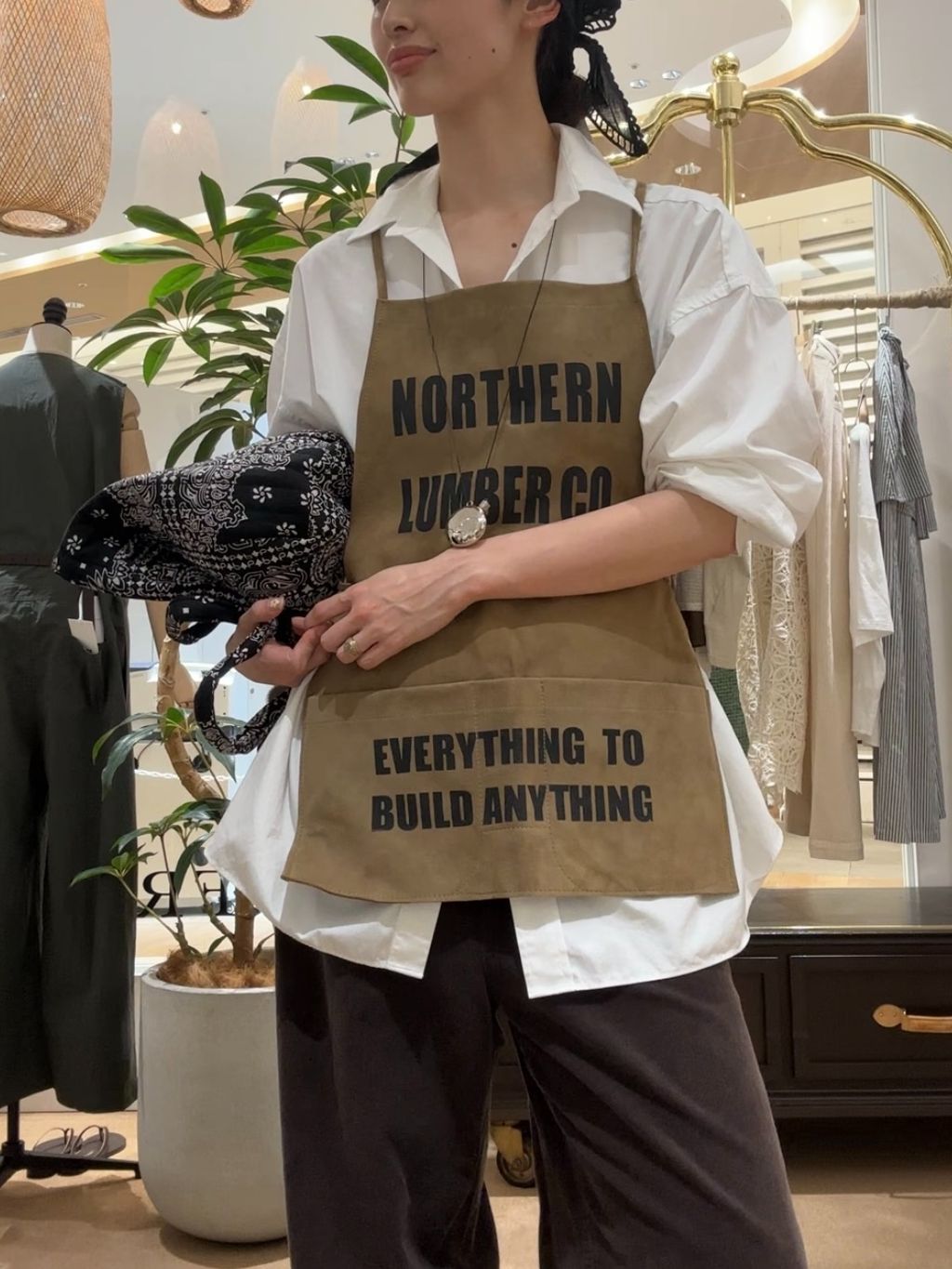 THRIFTY LOOK / スリフティ ルック 別注スエードエプロンベストの