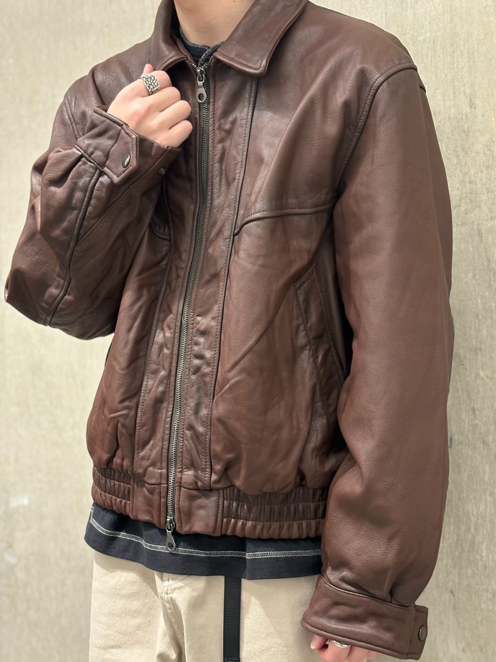 ゴート レザー エイジング ダッド ブルゾンのコーディネートスナップ