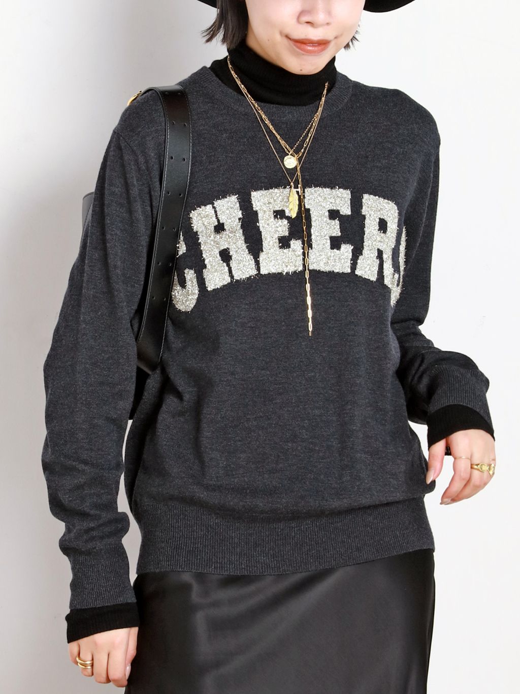 クラシックサテンフレアスカートのコーディネートスナップ（MAE）｜AP