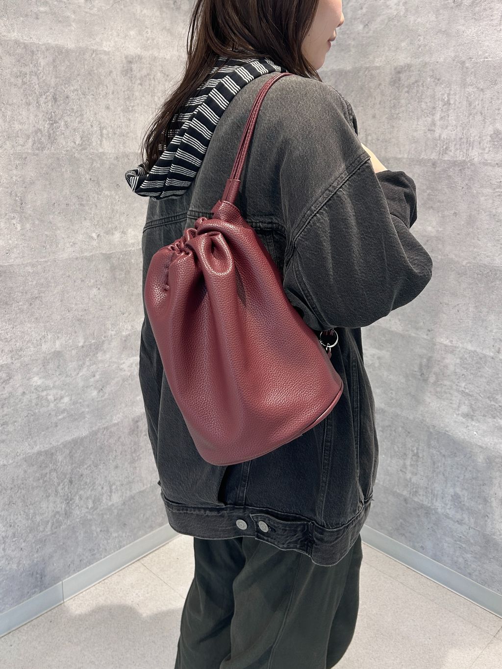 別注【LEVI'S】COLLARLESS XL TRUCKER BK：デニムジャケットの