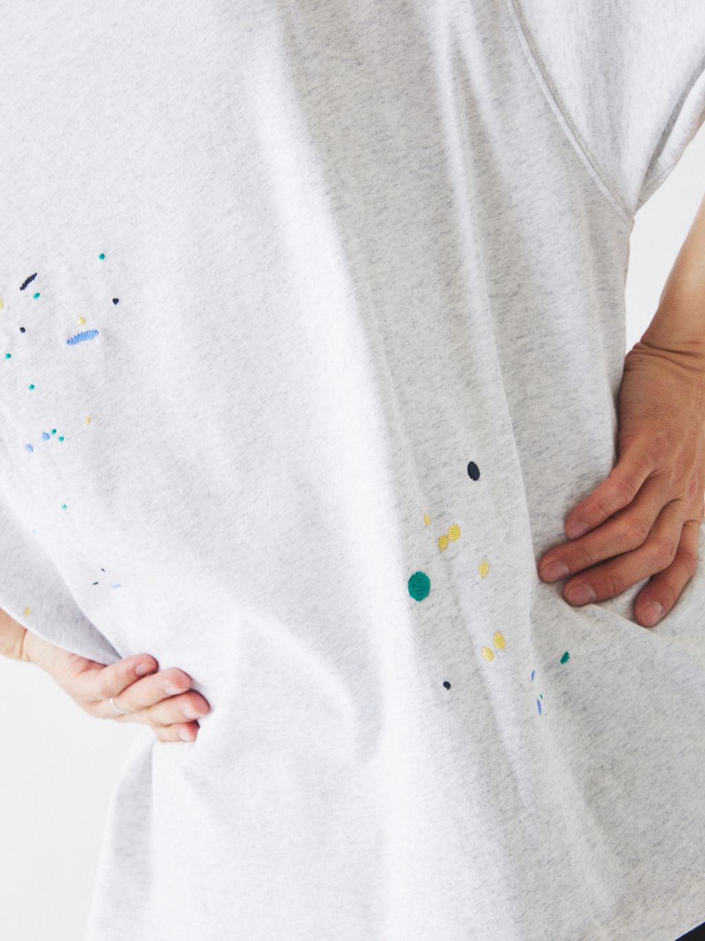 CHAMPION / チャンピオン 別注 刺繍スプラッシュ Tシャツの