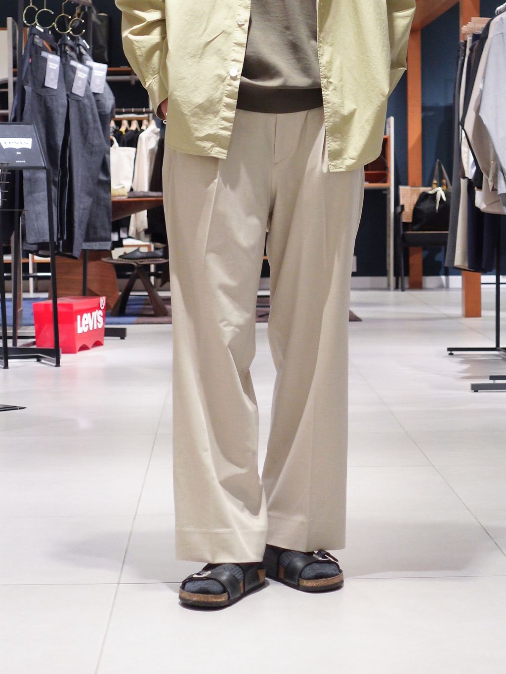 AURALEE (オーラリー) GARMENT-DYED FINX SHUTTLE WEATHER SHIRTの