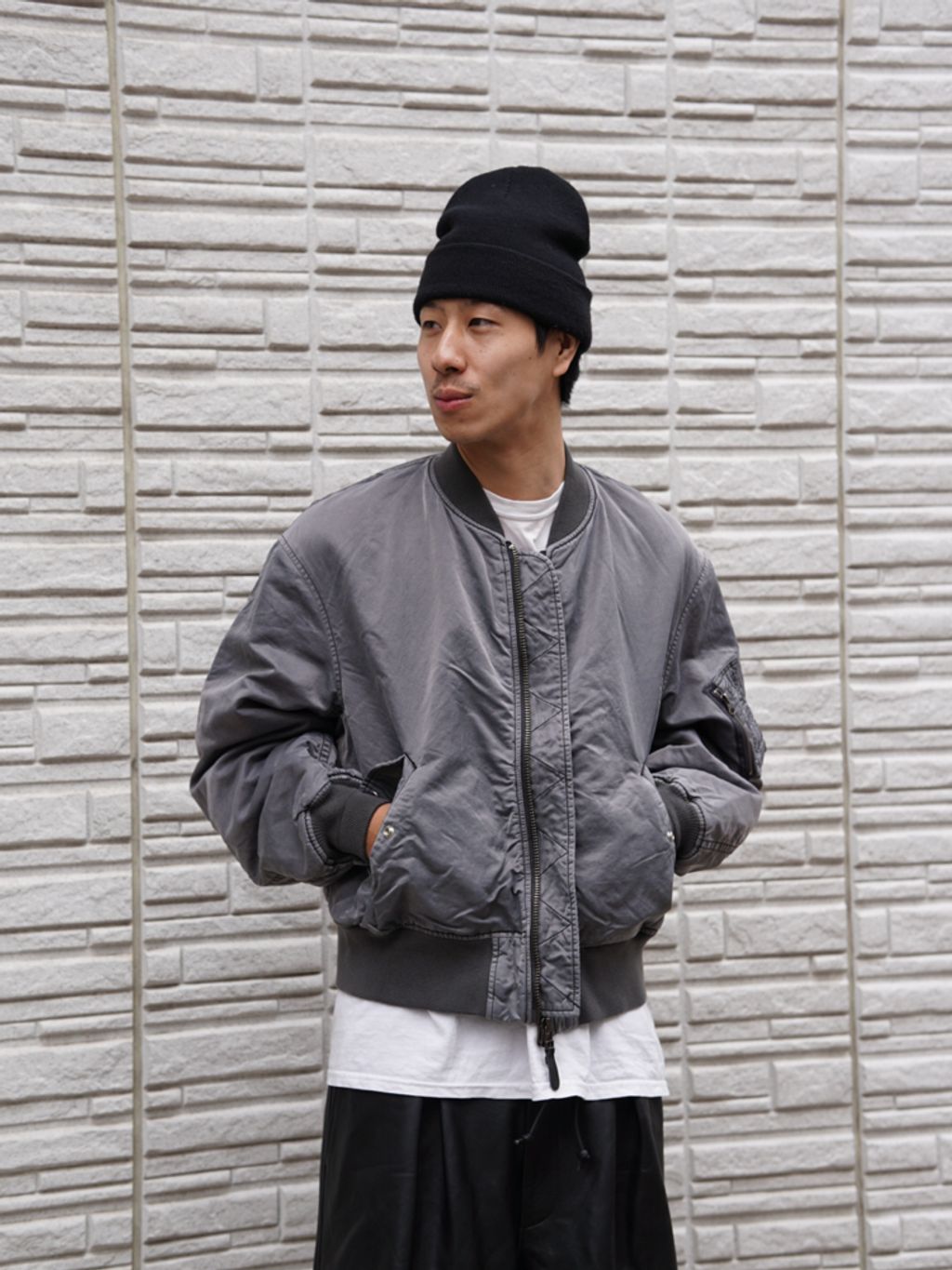 レザー クォーター パンツのコーディネートスナップ（初村）｜JOURNAL