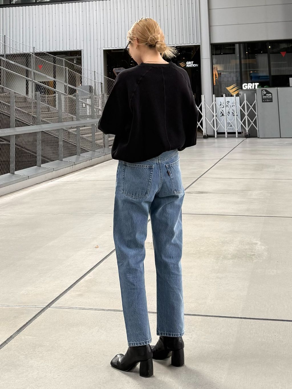 OUTDOOR PRODUCTS Usual Things