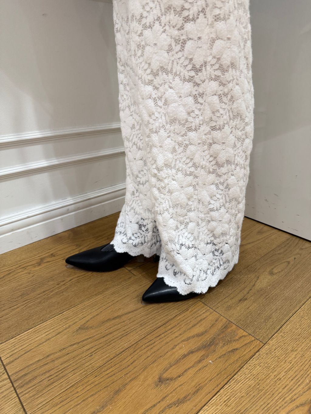 fluffy lace イージーパンツのコーディネートスナップ（momoka