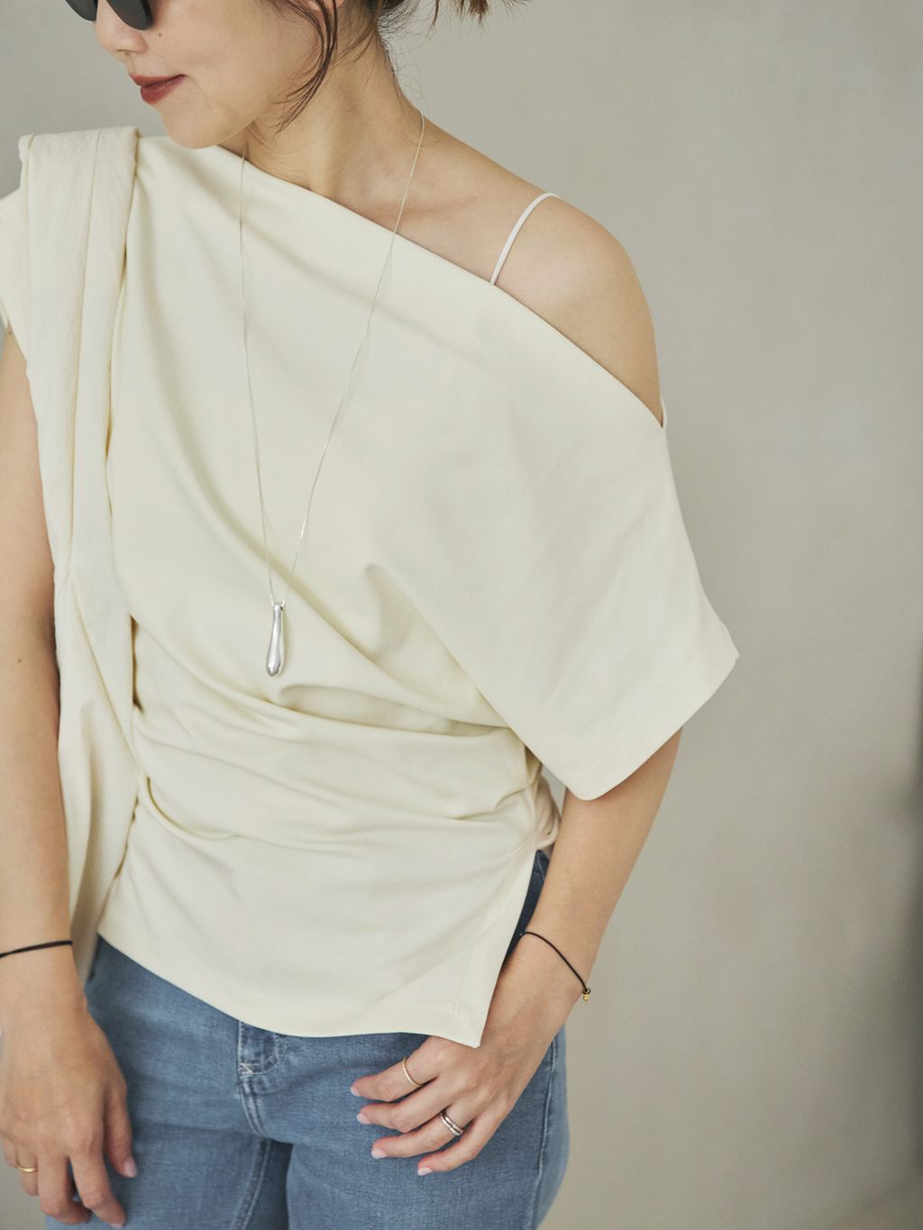 CLOSED / クローズド Off shoulder トップスのコーディネートスナップ