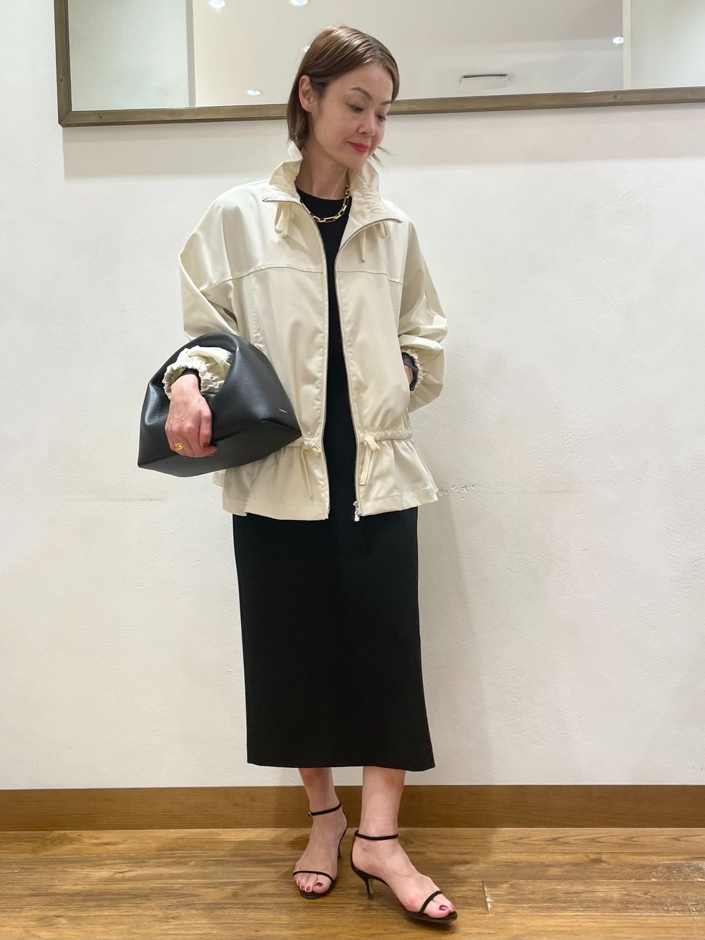 ダブルサテンZIPブルゾンのコーディネートスナップ（keity）｜VERMEIL