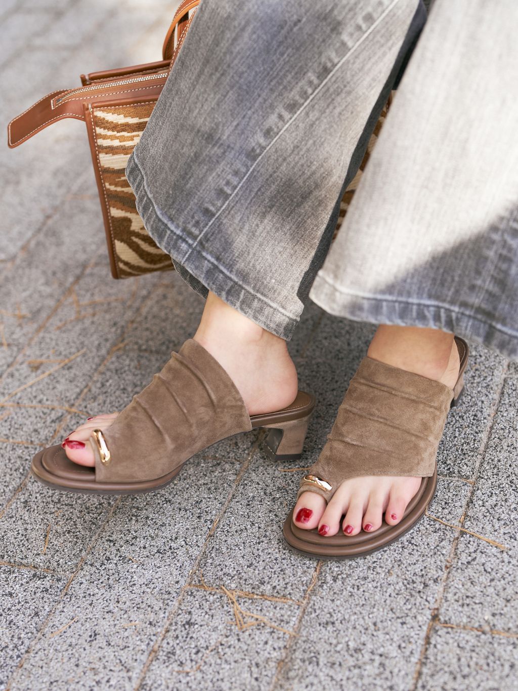 SOMETHING / サムシング 別注 NEW LISA WIDE*のコーディネートスナップ