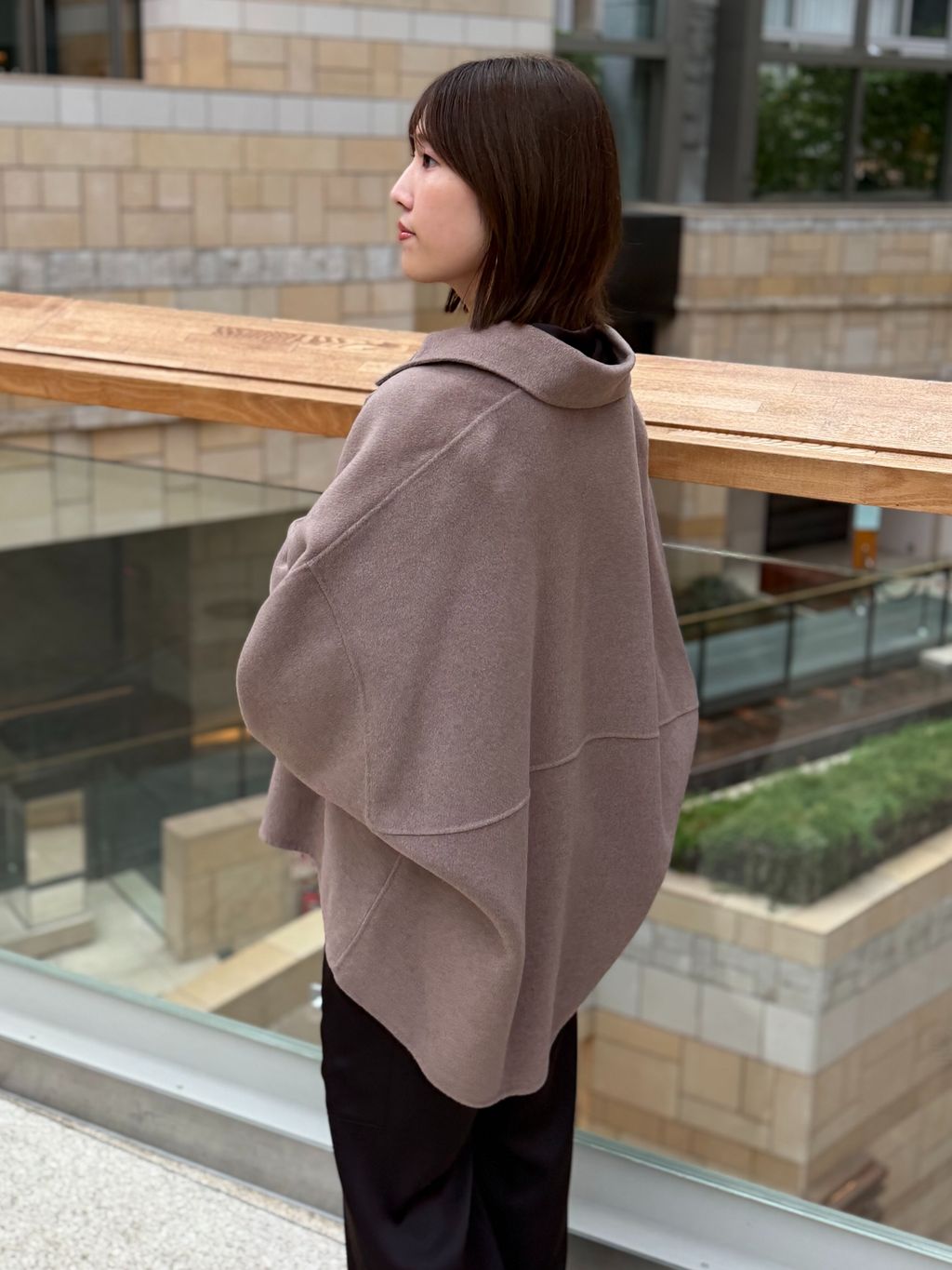 WEB・六本木店限定追加》Super160s リバードルマンショートコートの
