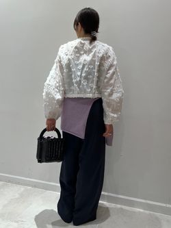フラワージャガードボリュームブラウスのコーディネートスナップ