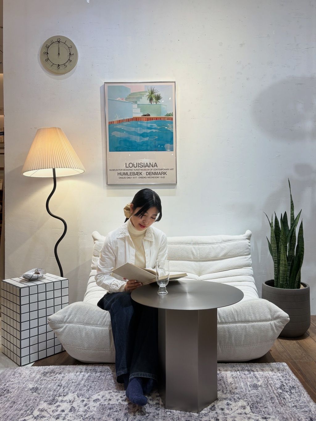 JOURNAL STANDARD FURNITURE